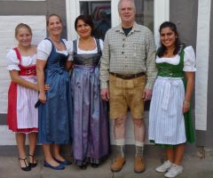 Das Serviceteam beim Oktoberfest im Café am Montag 2018