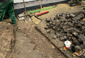 Arbeiten für die Grundstücksentwässerung